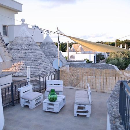 Valle D'Itria Trullo Sovrano Sul Monte Cisternino Exterior foto